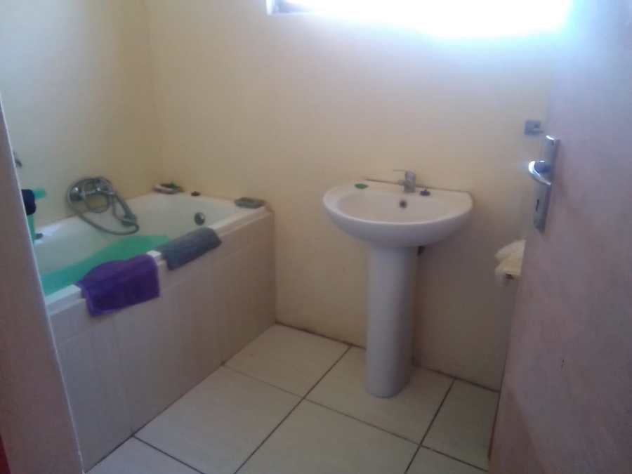 2 Bedroom Property for Sale in Kroonvale Eastern Cape